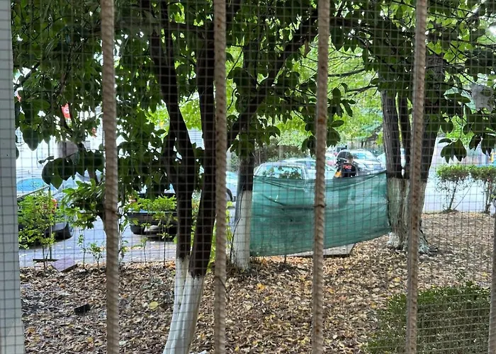 アパート Garden ティラナ